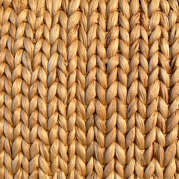 NEW Natural Hyacinth Raffia Straw Purse Tote Bag Tassel Tropical Size 12 x 14" - Picture 9 of 11